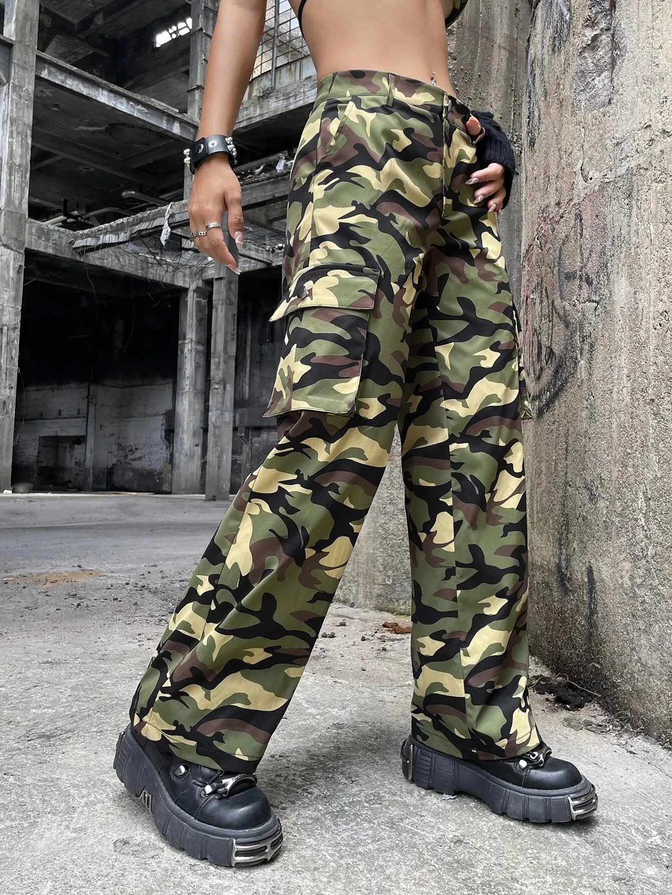 Camo Printed Pocket Cargo Pants