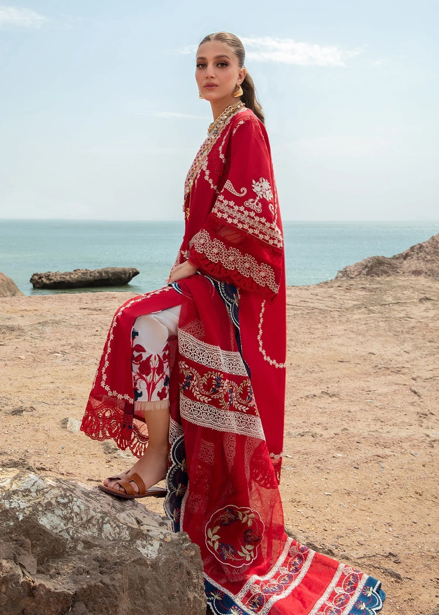 Crimson | Lawn 24 | Stars of Fire - Flame red