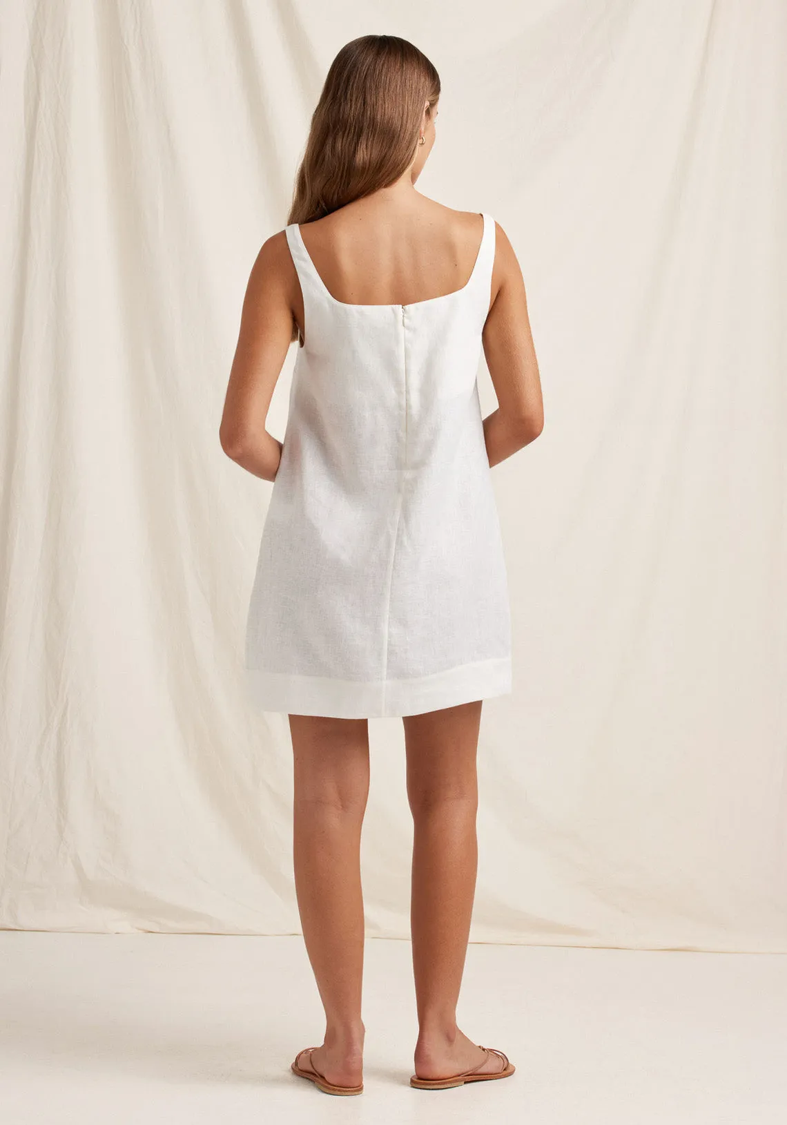EMBROIDERED SHIFT MINI DRESS CREME
