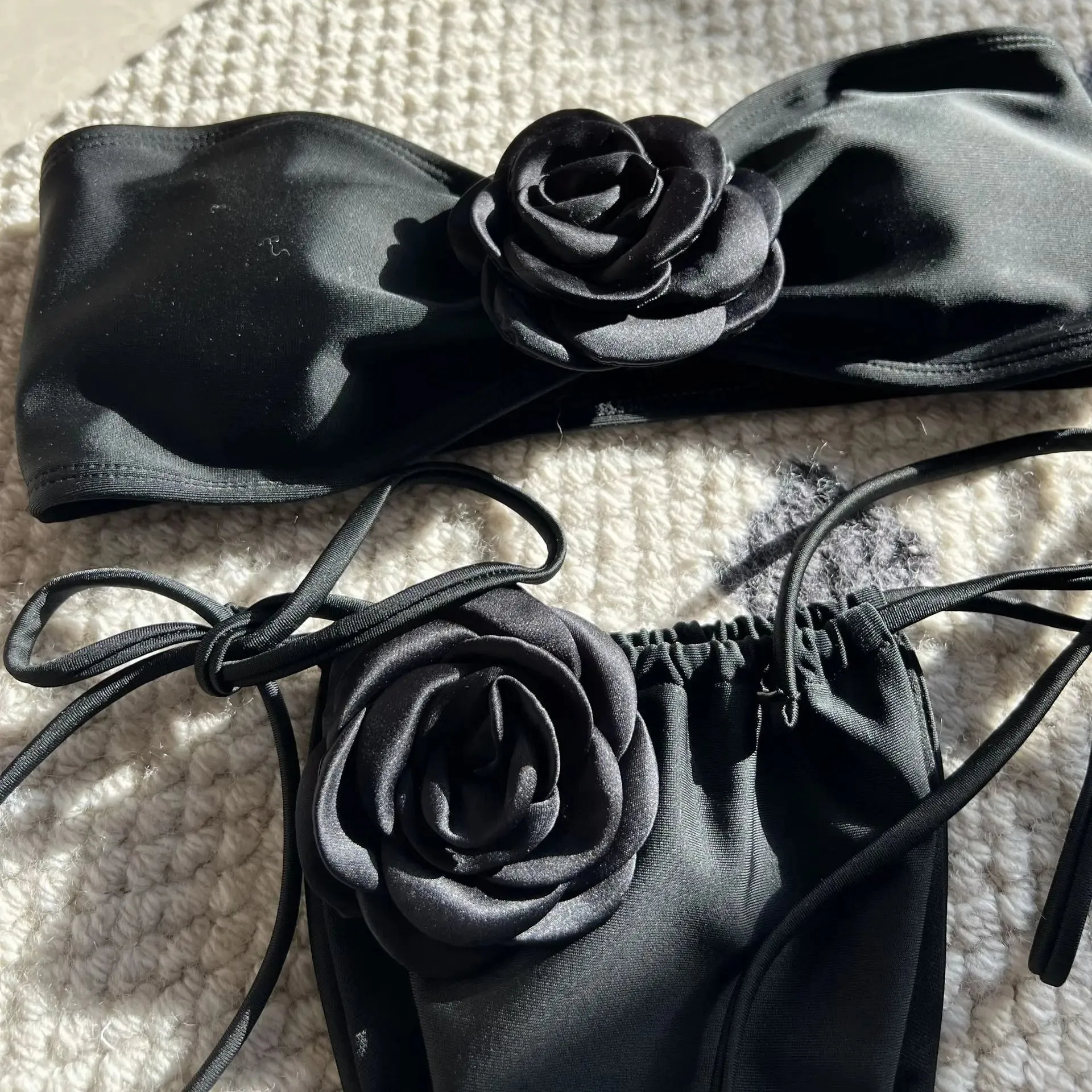 Flower Appliqué Bandeau Bra & Tie-Side Bikini 2 Piece Set for Women