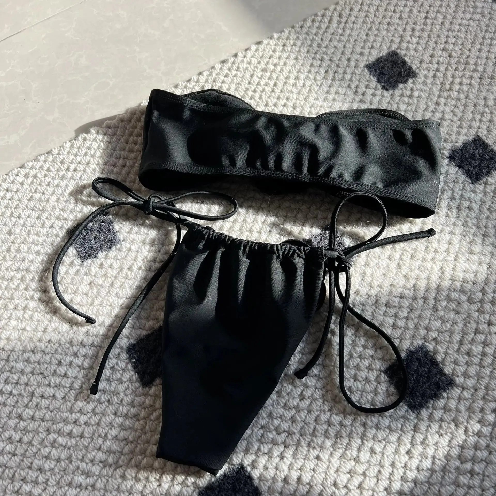 Flower Appliqué Bandeau Bra & Tie-Side Bikini 2 Piece Set for Women