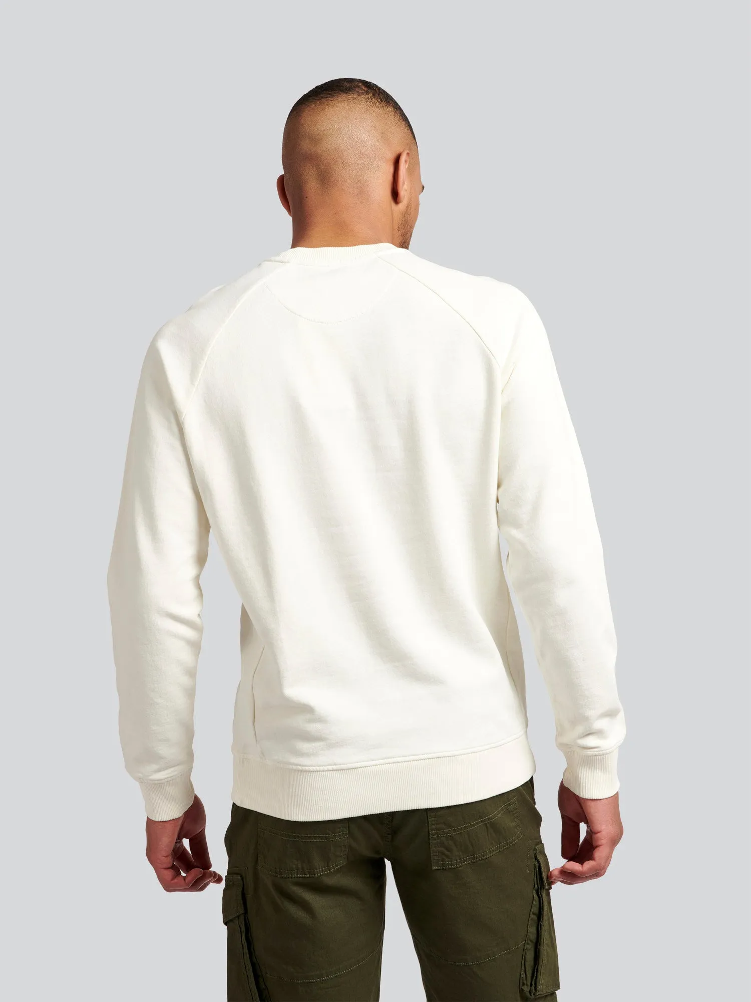 Mens Raglan Crew Neck Sweatshirt in Marshmallow