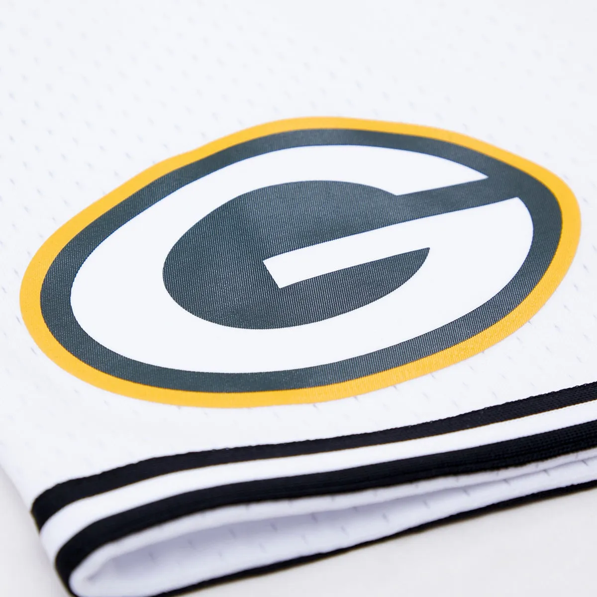 NFL GREEN BAY PACKERS MEN'S MESH SHORT (WHITE / BLACK / WHTE)