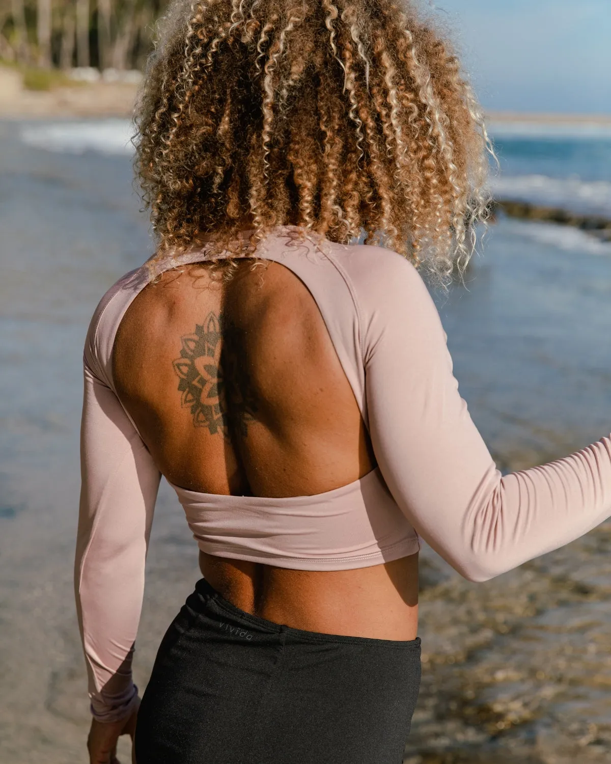 Women of the Sea Rashguard - Misty Rose